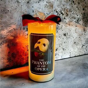 *30off3* NWOT. Broadway Phantom Of The Opera Flameless Candle